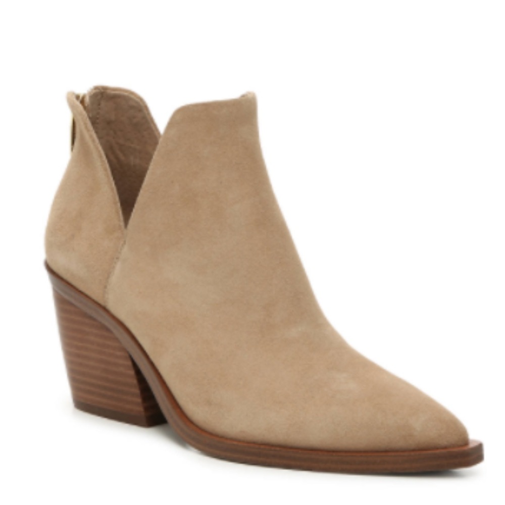 Vince Camuto BIBESTIE BOOTIE Size 8 Beige Suede